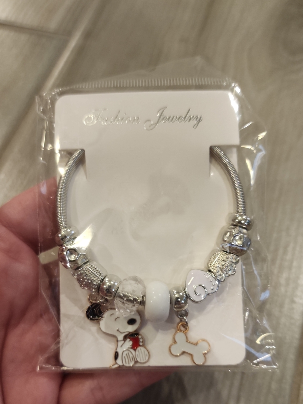 NWT Silvertone Stretchy Snoopy Charm Bracelet
